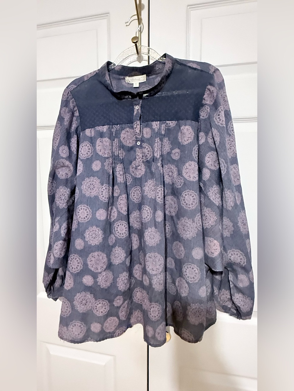 Weekend Suzanne Betro Navy and Lavender Printed Peasant Tunic Blouse